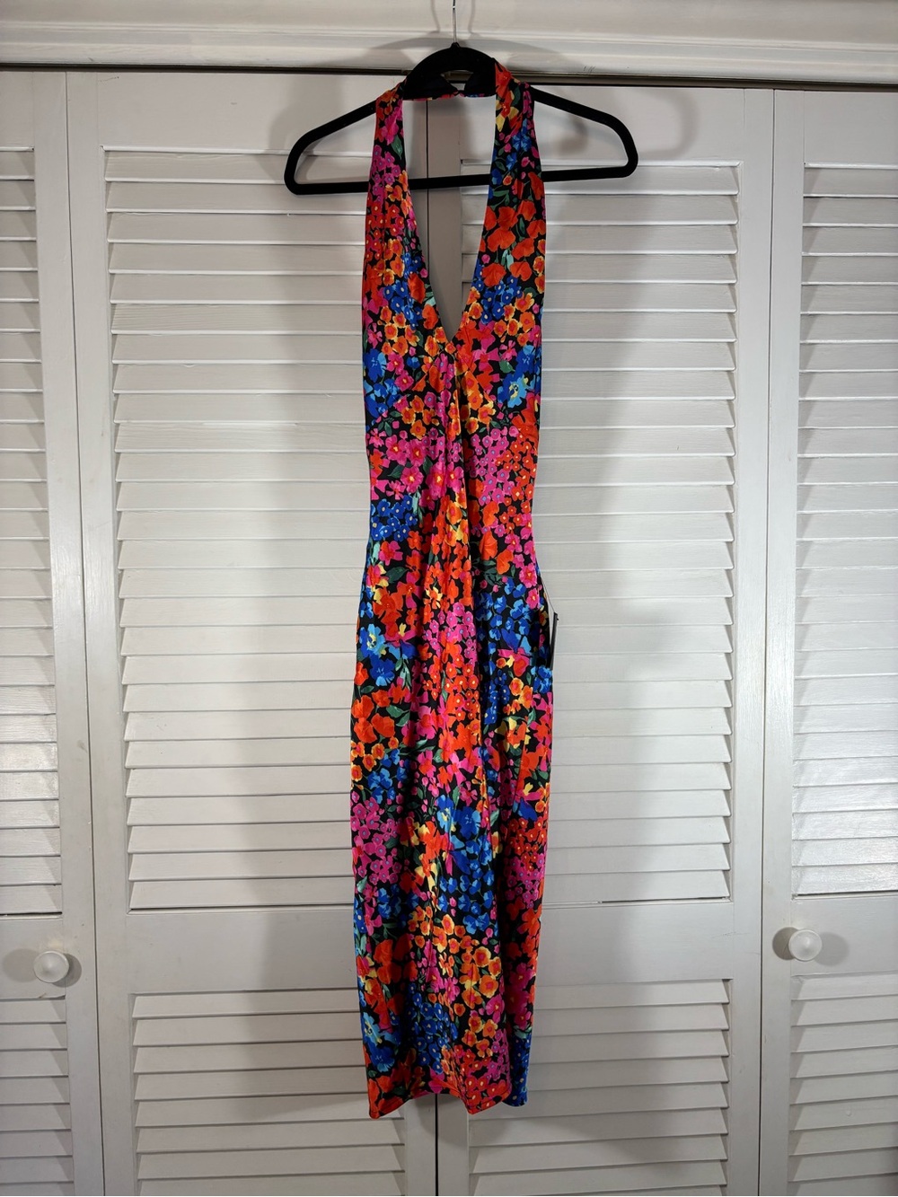Lulus Bold Presence Black and Red Multi Floral Satin Halter Midi Dress Small - Picture 4 of 13